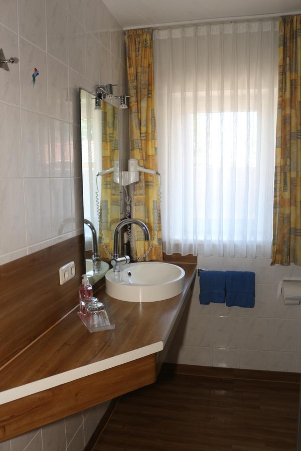 Hotel Baldus Делменхорст Екстериор снимка